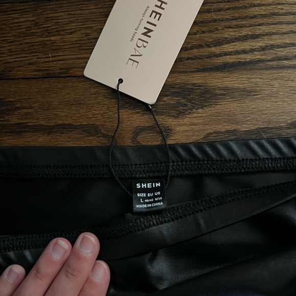 Shein Faux Leather Skirt NWT - Picture 2 of 3